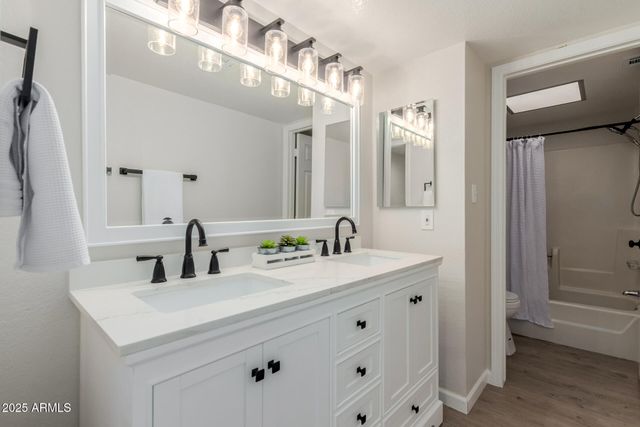 15434 N 1ST Place, Phoenix, AZ 85022