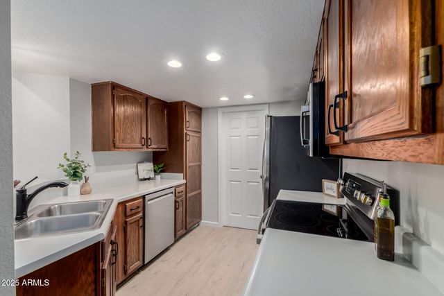 15434 N 1ST Place, Phoenix, AZ 85022