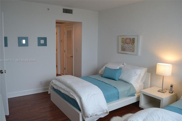 401 69th St 1013, Miami Beach, FL 33141