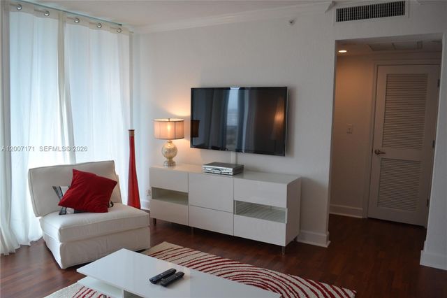 401 69th St 1013, Miami Beach, FL 33141