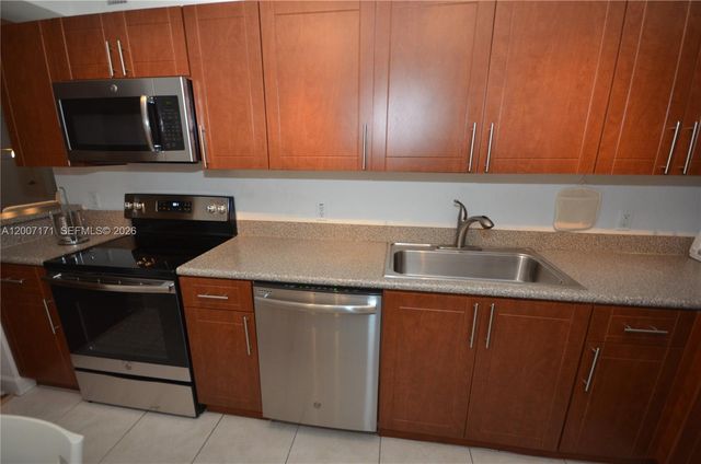 401 69th St 1013, Miami Beach, FL 33141