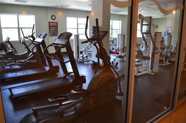 401 69th St 1013, Miami Beach, FL 33141