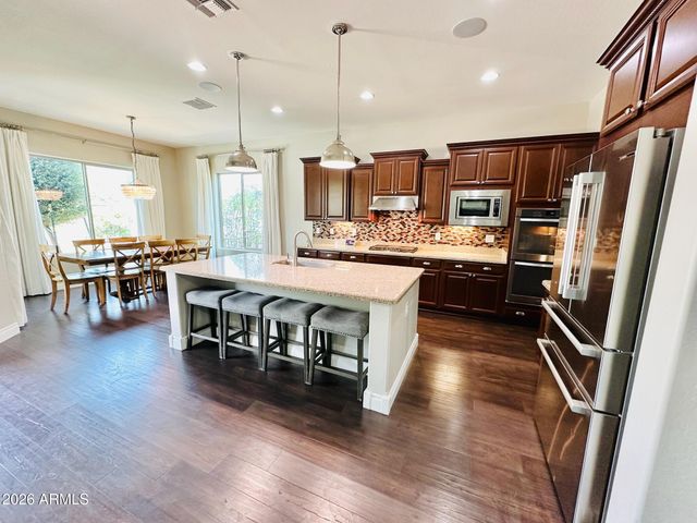 4912 S CENTRIC Way, Mesa, AZ 85212
