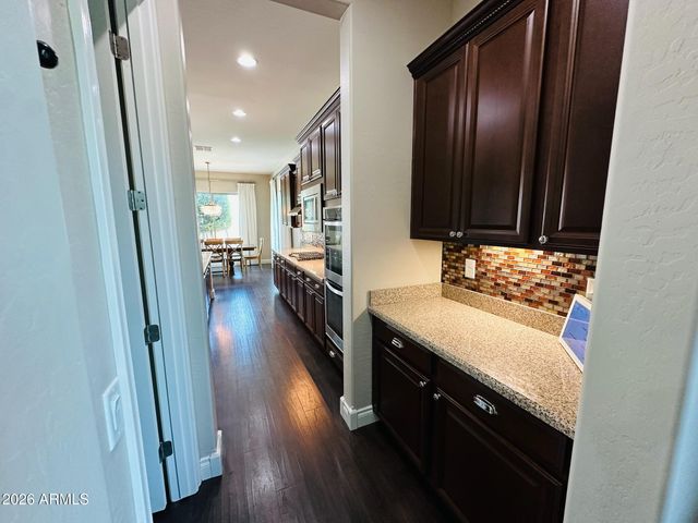4912 S CENTRIC Way, Mesa, AZ 85212