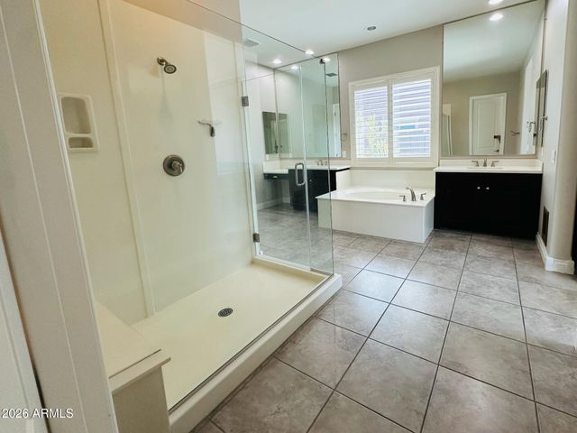 4912 S CENTRIC Way, Mesa, AZ 85212