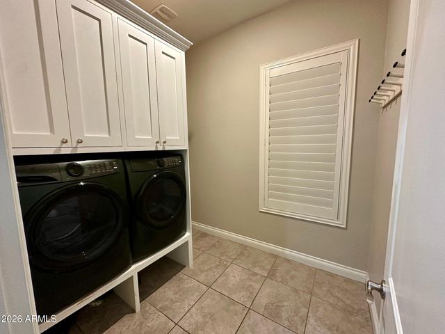 4912 S CENTRIC Way, Mesa, AZ 85212