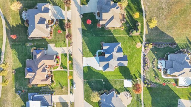 2709 Castlerock Drive, Urbana, IL 61802