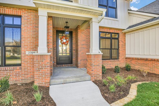 2709 Castlerock Drive, Urbana, IL 61802