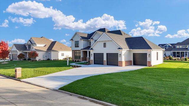 2709 Castlerock Drive, Urbana, IL 61802