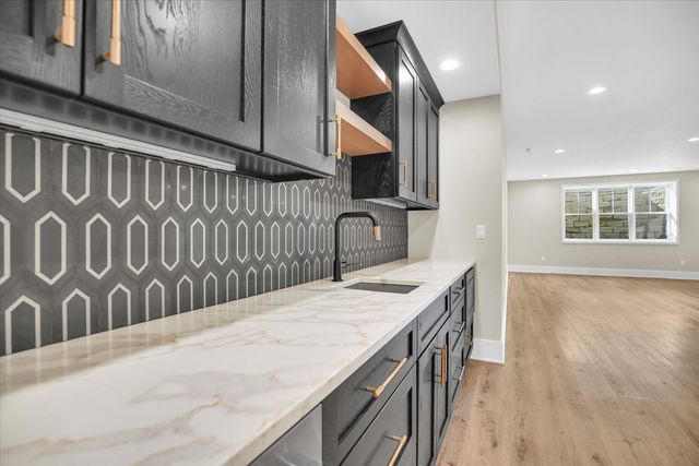 2709 Castlerock Drive, Urbana, IL 61802