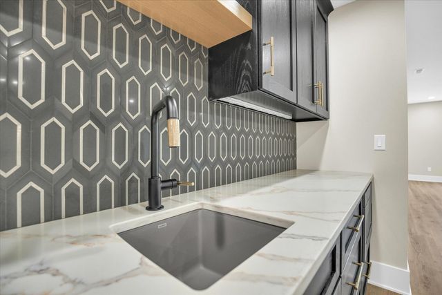 2709 Castlerock Drive, Urbana, IL 61802