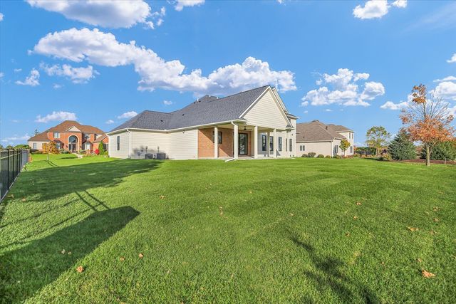 2709 Castlerock Drive, Urbana, IL 61802