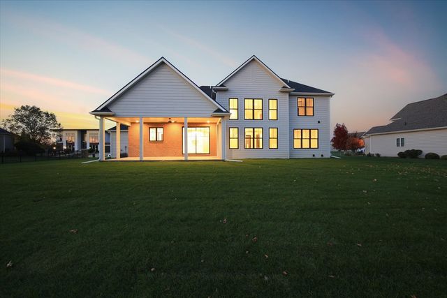 2709 Castlerock Drive, Urbana, IL 61802