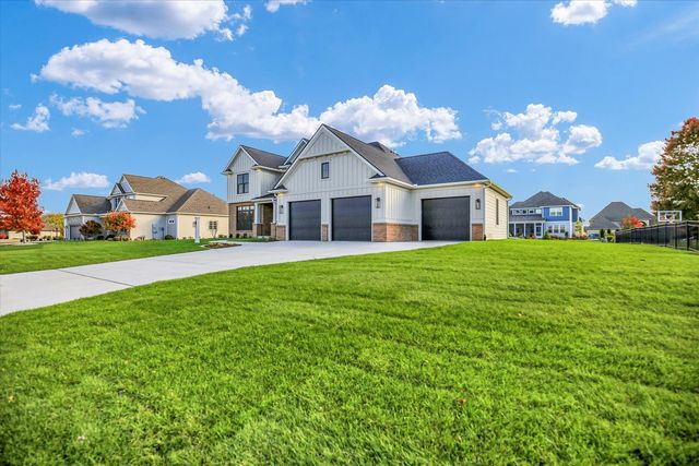 2709 Castlerock Drive, Urbana, IL 61802