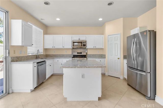 51 Appleglen Drive, Irvine, CA 92602
