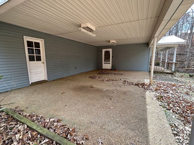 1135 Mink Branch Rd, Waynesboro, TN 38485