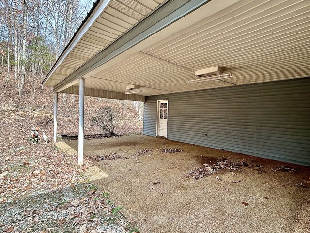 1135 Mink Branch Rd, Waynesboro, TN 38485