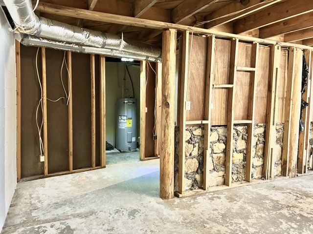 1135 Mink Branch Rd, Waynesboro, TN 38485