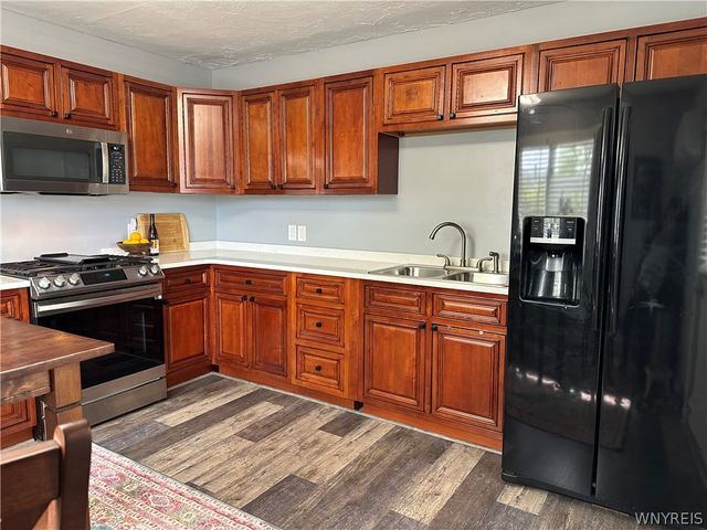 136 Vicksburg Avenue, Tonawanda, NY 14150
