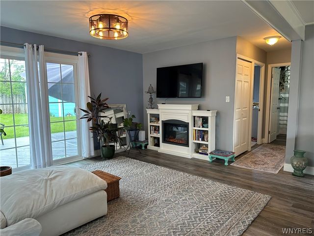 136 Vicksburg Avenue, Tonawanda, NY 14150