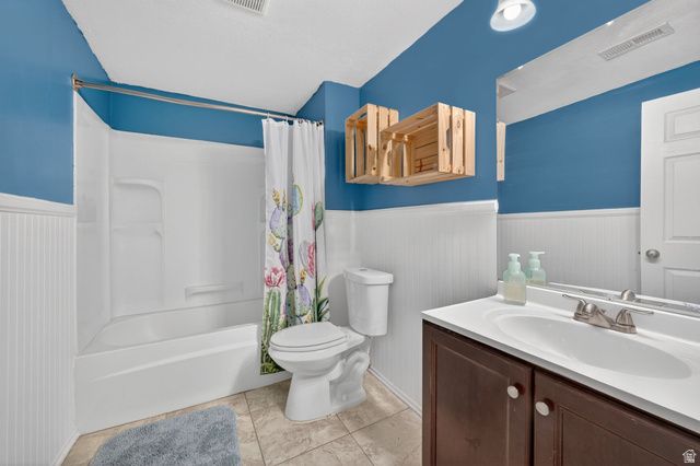 5176 W DOVE CREEK LN, West Jordan, UT 84081
