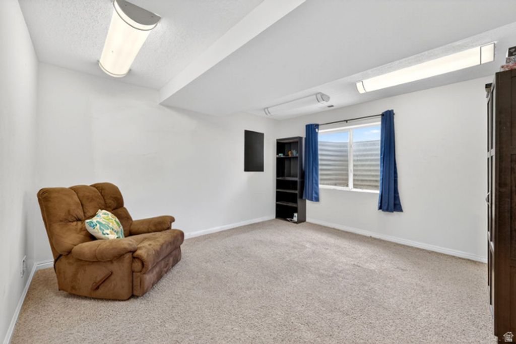 Image 17 of property listing at 5176 W DOVE CREEK LN, West Jordan, UT 84081