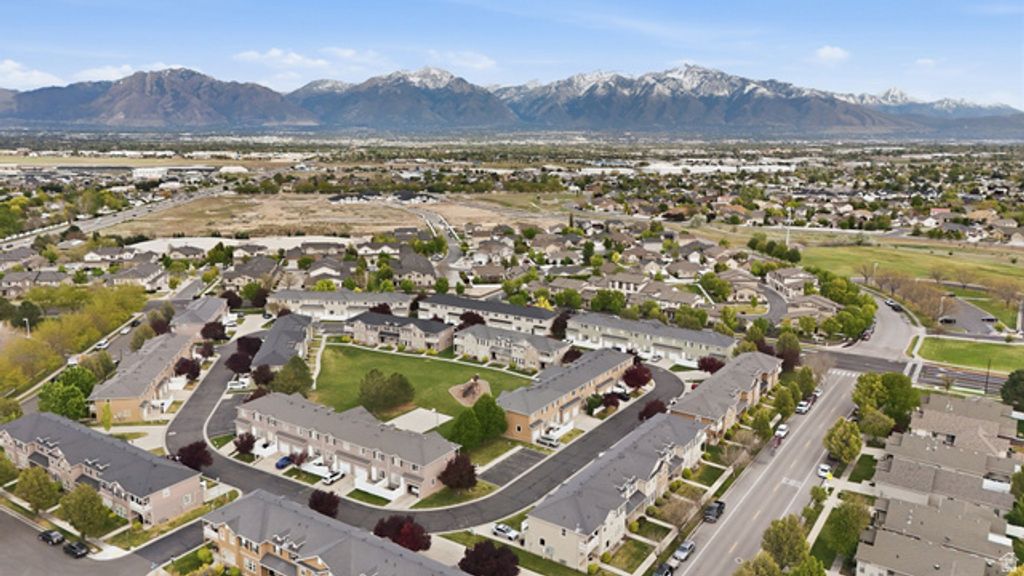 Image 27 of property listing at 5176 W DOVE CREEK LN, West Jordan, UT 84081