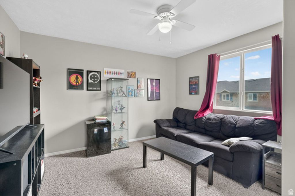Image 10 of property listing at 5176 W DOVE CREEK LN, West Jordan, UT 84081