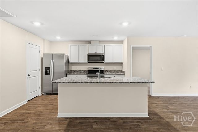 1036 Bergamot Road, Bloomingdale, GA 31302