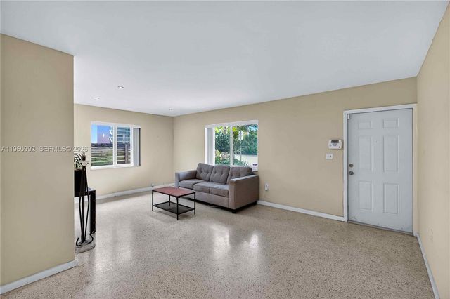 8640 NE 2nd Ave, El Portal, FL 33138