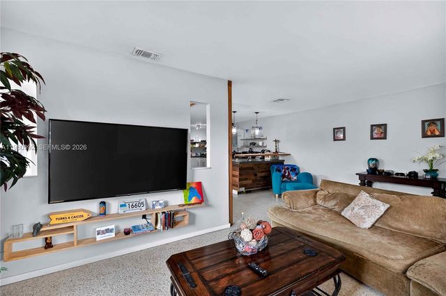 8640 NE 2nd Ave, El Portal, FL 33138