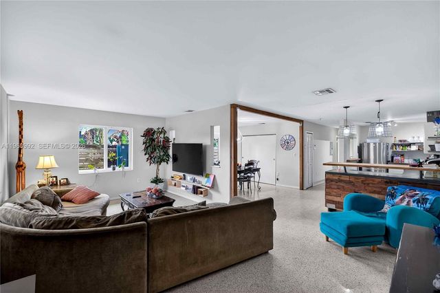 8640 NE 2nd Ave, El Portal, FL 33138