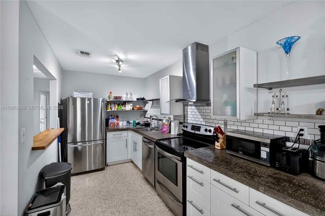 8640 NE 2nd Ave, El Portal, FL 33138