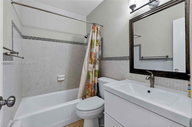 8640 NE 2nd Ave, El Portal, FL 33138