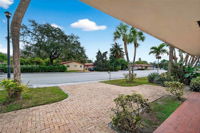 8640 NE 2nd Ave, El Portal, FL 33138