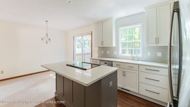 708 Fieldview Drive, Grand Ledge, MI 48837