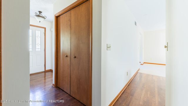 708 Fieldview Drive, Grand Ledge, MI 48837