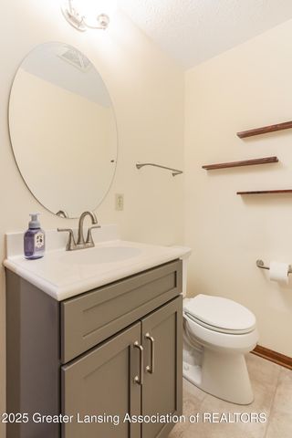 708 Fieldview Drive, Grand Ledge, MI 48837