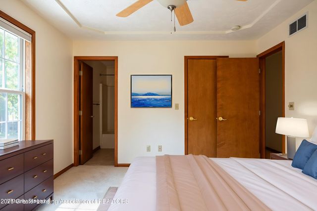 708 Fieldview Drive, Grand Ledge, MI 48837