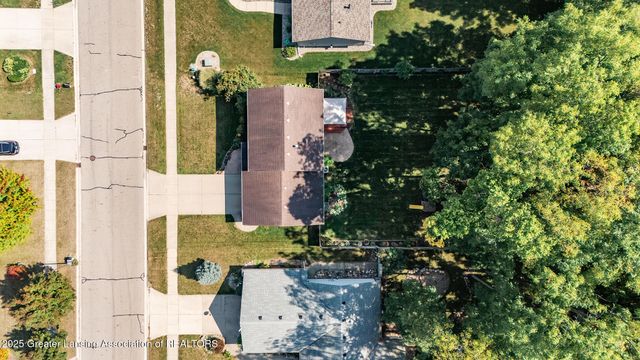 708 Fieldview Drive, Grand Ledge, MI 48837