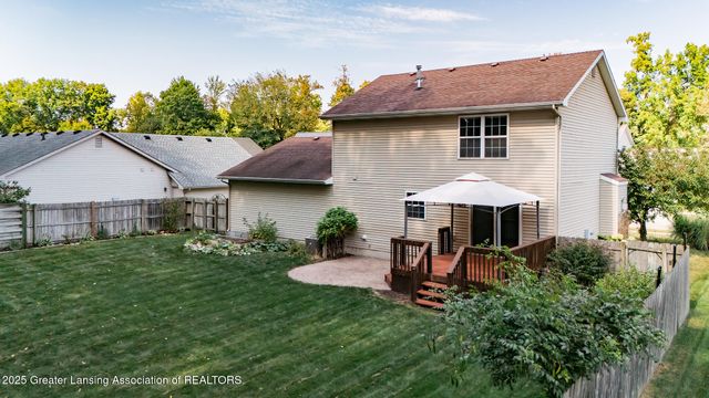 708 Fieldview Drive, Grand Ledge, MI 48837