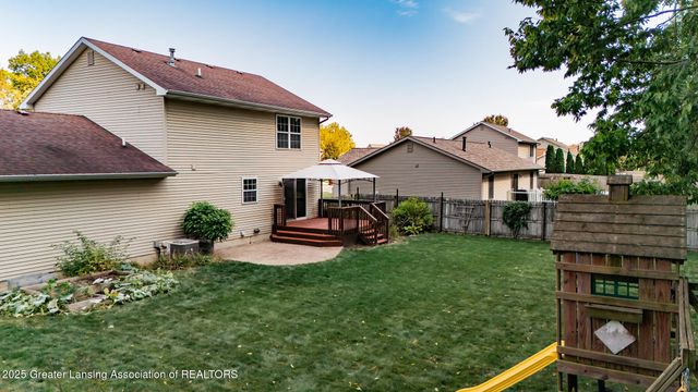 708 Fieldview Drive, Grand Ledge, MI 48837