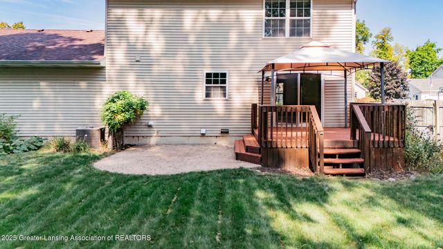 708 Fieldview Drive, Grand Ledge, MI 48837