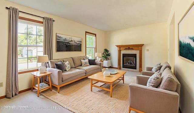 708 Fieldview Drive, Grand Ledge, MI 48837