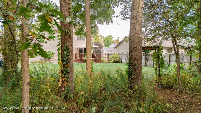 708 Fieldview Drive, Grand Ledge, MI 48837