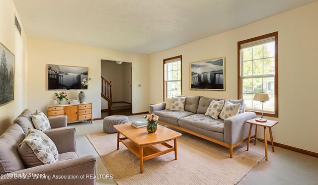 708 Fieldview Drive, Grand Ledge, MI 48837