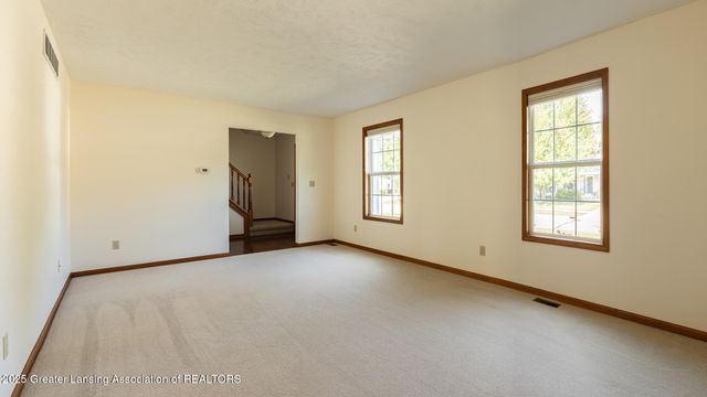 708 Fieldview Drive, Grand Ledge, MI 48837