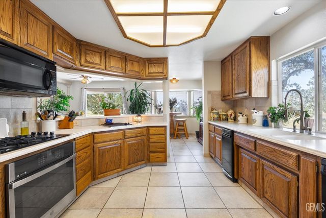 29640 S Lower Valley Road, Tehachapi, CA 93561