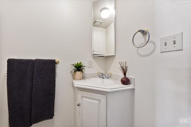 29640 S Lower Valley Road, Tehachapi, CA 93561