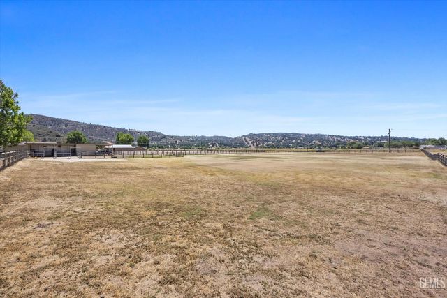 29640 S Lower Valley Road, Tehachapi, CA 93561